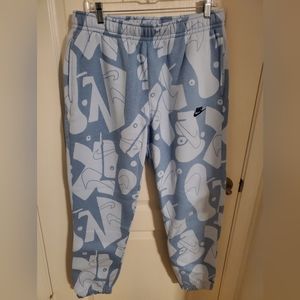 NIKE SPORTSWEAR CLUB FLEECE JOGGERS PANTS CAROLINA BLUE/WHITE SIZE LARGE